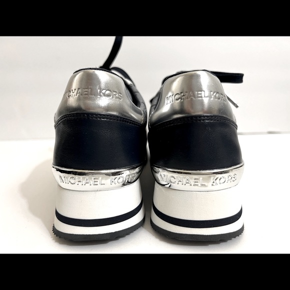 Michael Kors Signature sneakers,size 8.5 blue/white - Picture 7 of 7